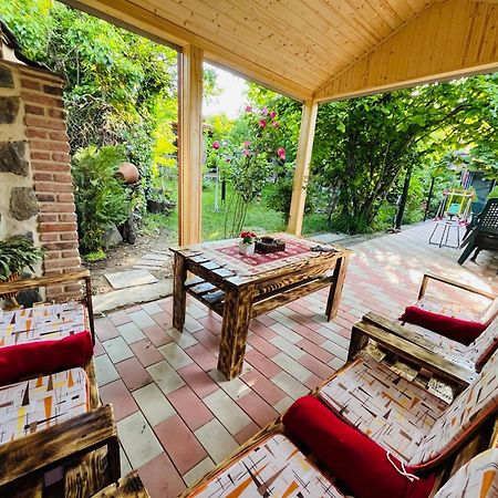Guest House Poligloti Telavi Kültér fotó