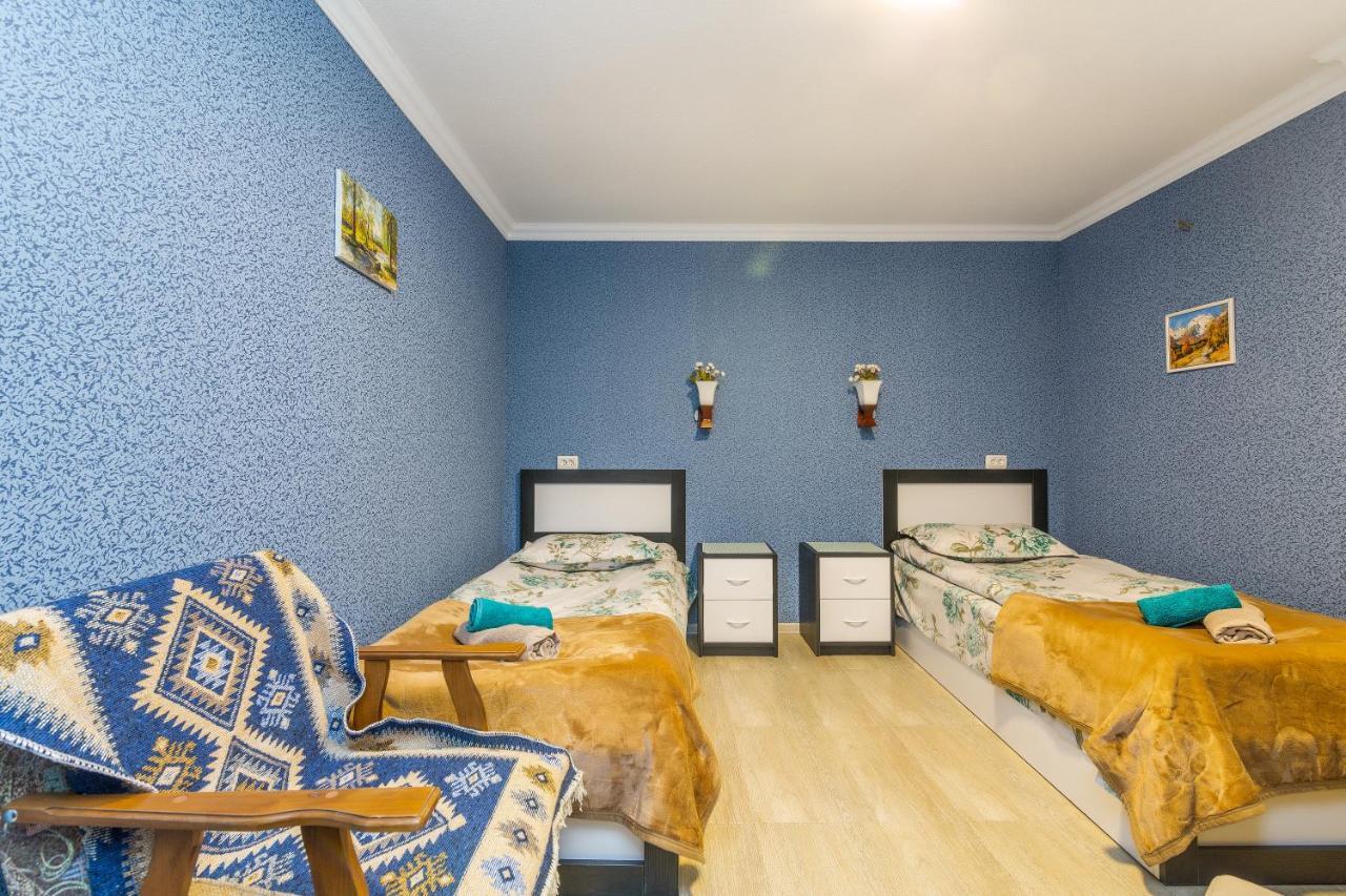 Guest House Poligloti Telavi Kültér fotó