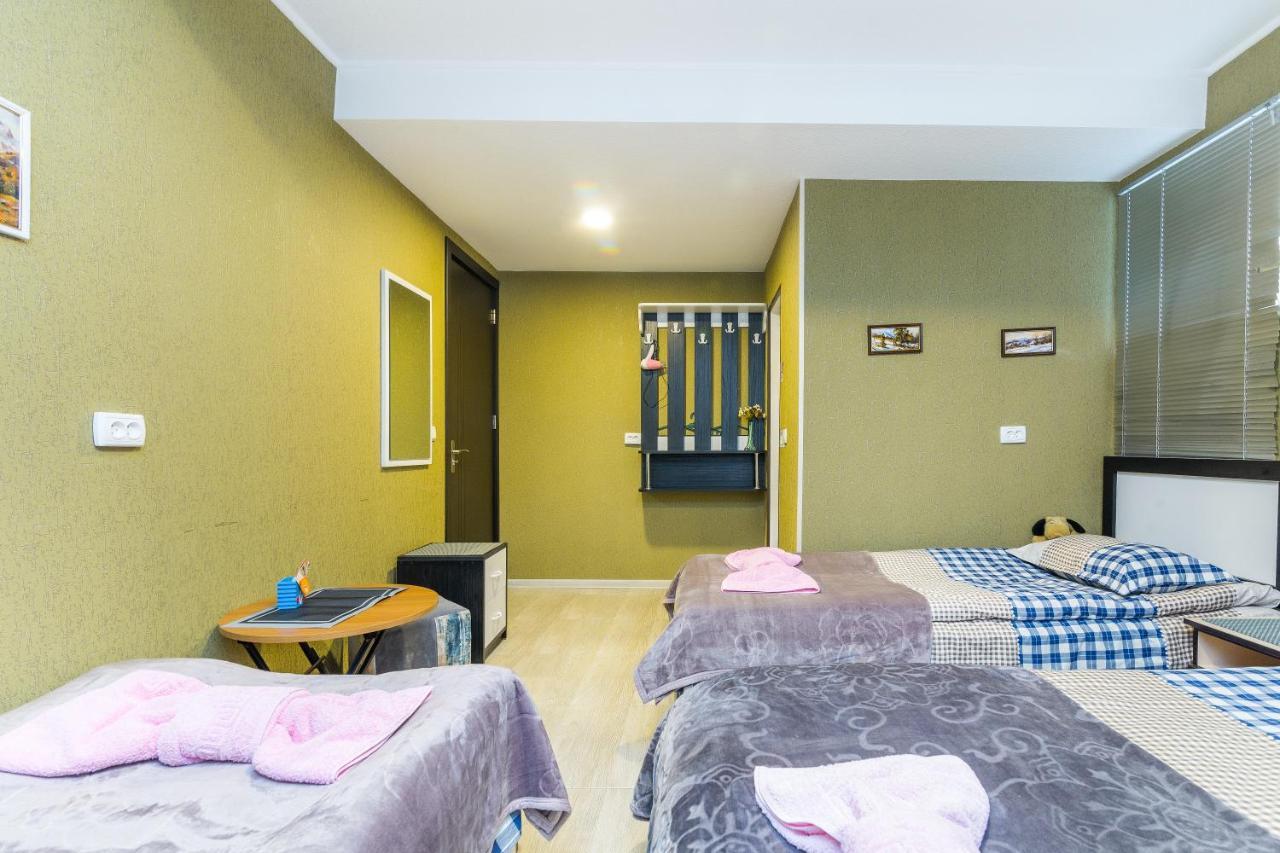 Guest House Poligloti Telavi Kültér fotó