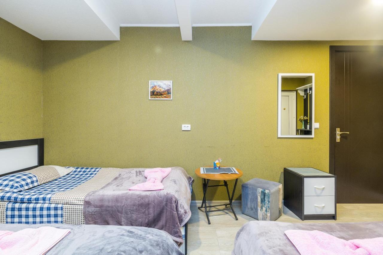 Guest House Poligloti Telavi Kültér fotó